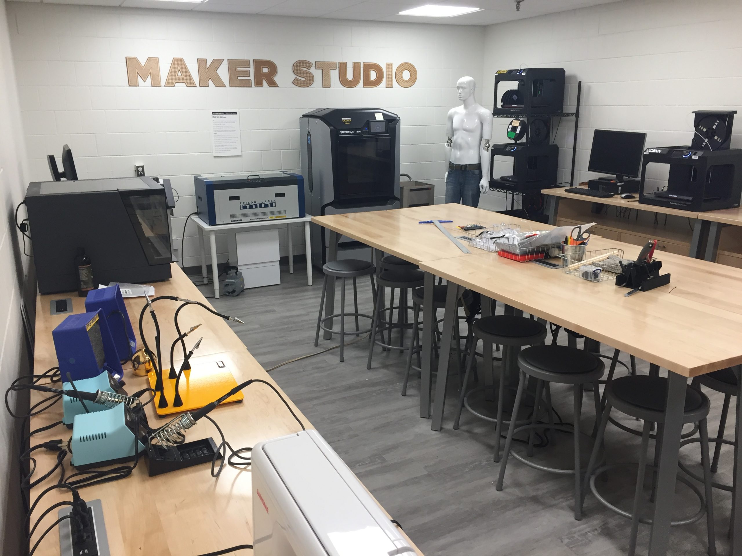 Maker Studio - Homer Babbidge Library